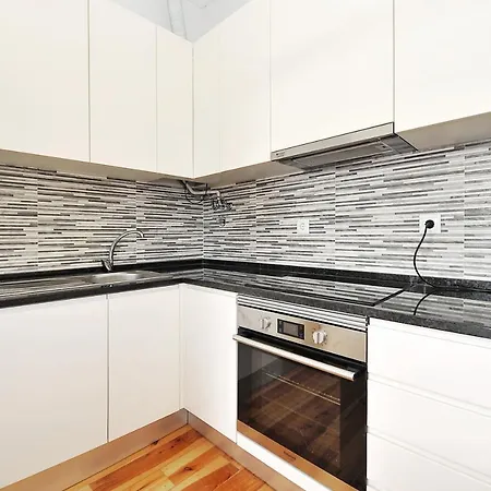 Downtown Alfama & Me * Lizbona